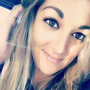 Meet your Posher, Kelli